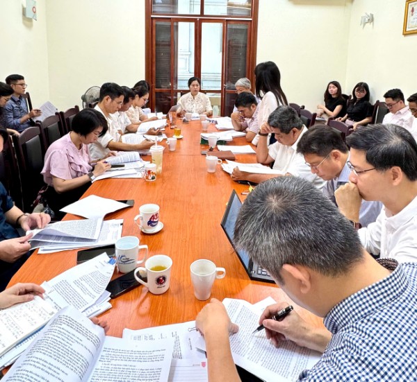 Hoàn thiện quy định pháp luật về XPVPHC trong lĩnh vực chứng khoán bảo đảm xây dựng thị trường chứng khoán minh bạch, lành mạnh
